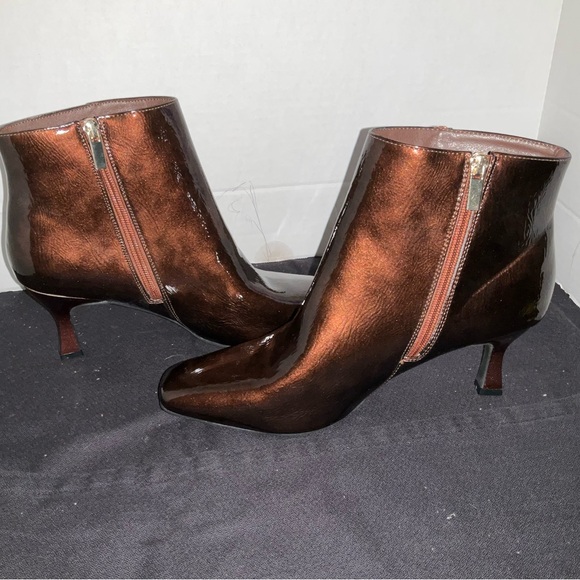 NWOT C Comfort est 1946 Patent Leather 2.75" Heel Bronze Ankle Boot - Picture 2 of 8